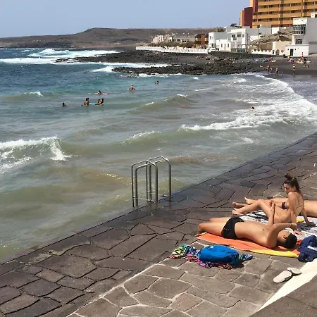 Leuchtturmterrasse 아파트 *